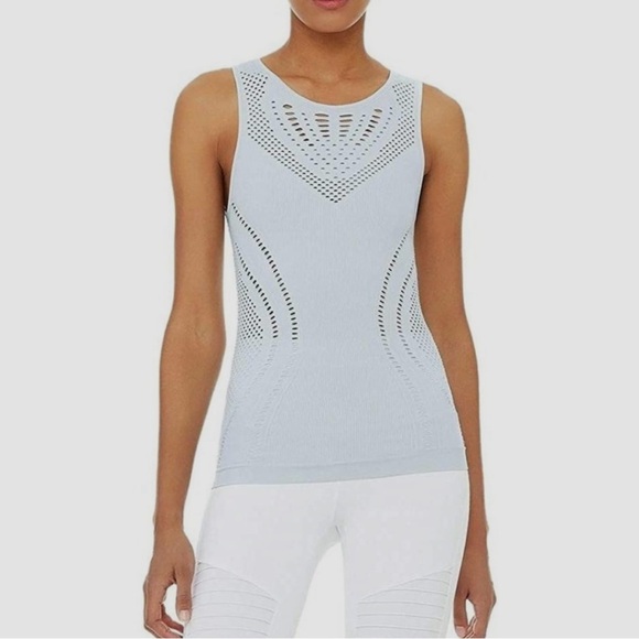 ALO Yoga Lark Tank Powder Blue M - Picture 1 of 8